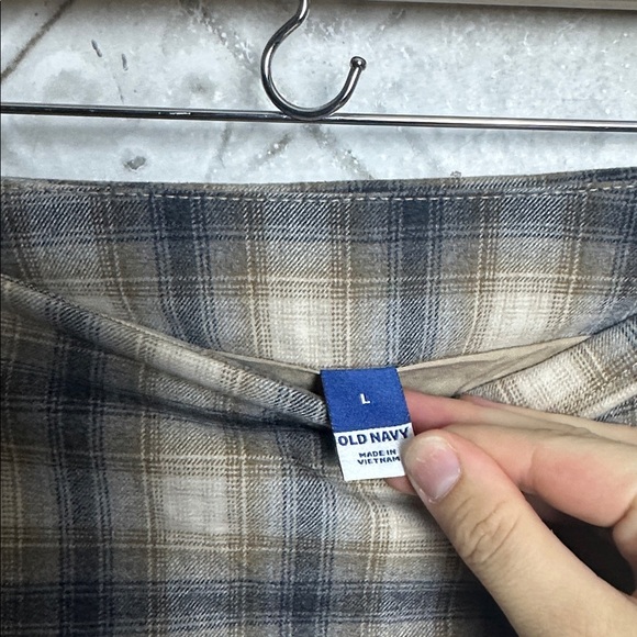 Old Navy Plaid Mini Skirt - Beige and Black - Picture 3 of 6